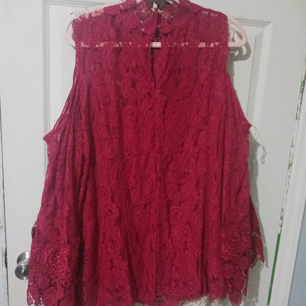 Nwot Sz 24 Cranberry Red Lace Cold shoulder blouse